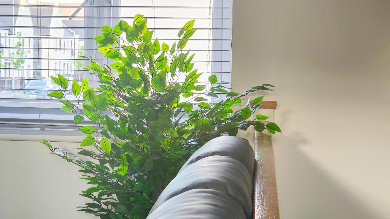 בריסטול Stunning Two-Bedroom Apartment At A3Ree, Free Parking, Near Cribbs Causeway Mall מראה חיצוני תמונה