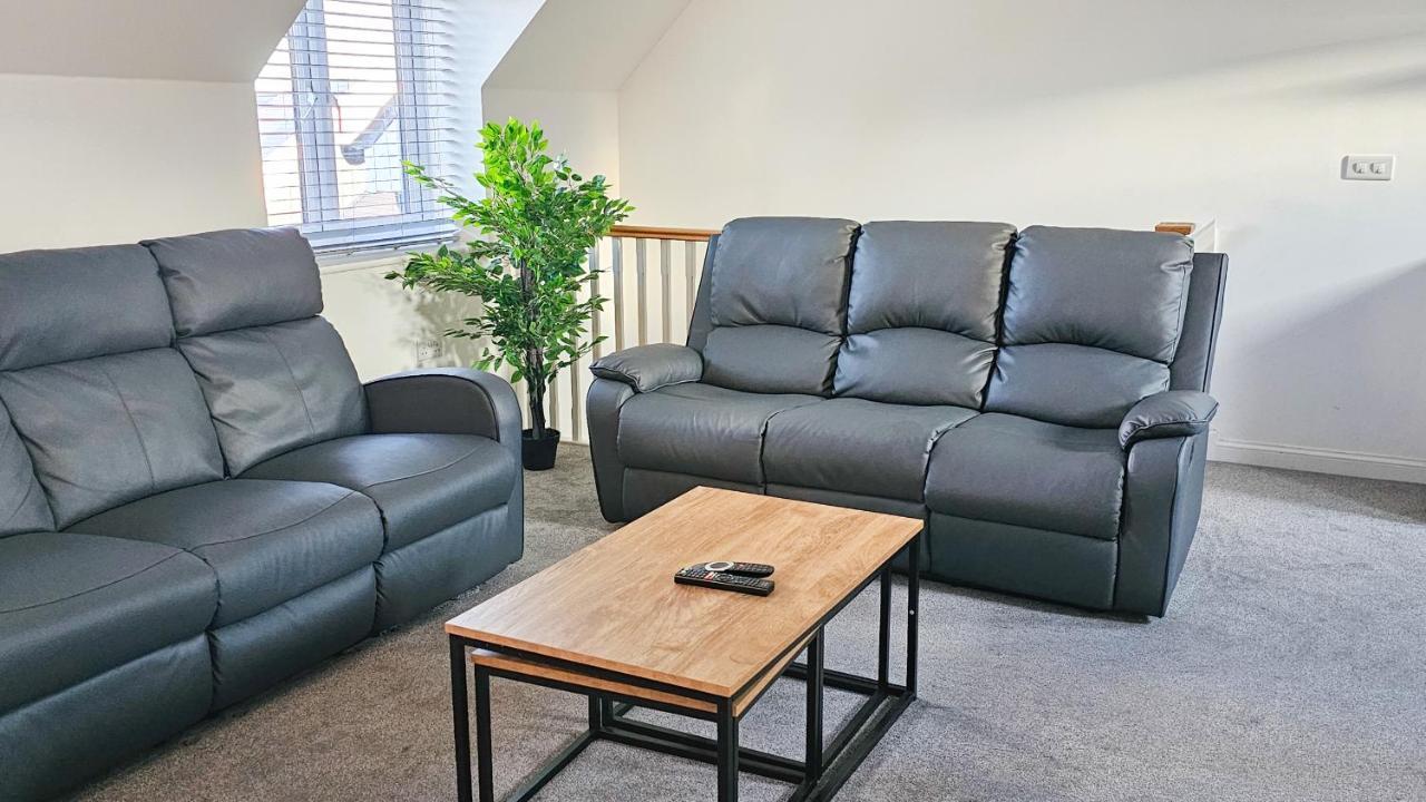 בריסטול Stunning Two-Bedroom Apartment At A3Ree, Free Parking, Near Cribbs Causeway Mall מראה חיצוני תמונה
