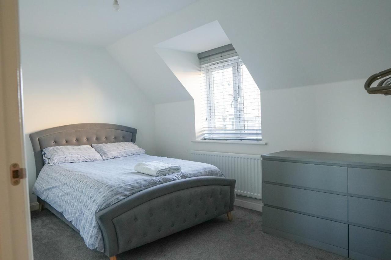בריסטול Stunning Two-Bedroom Apartment At A3Ree, Free Parking, Near Cribbs Causeway Mall מראה חיצוני תמונה
