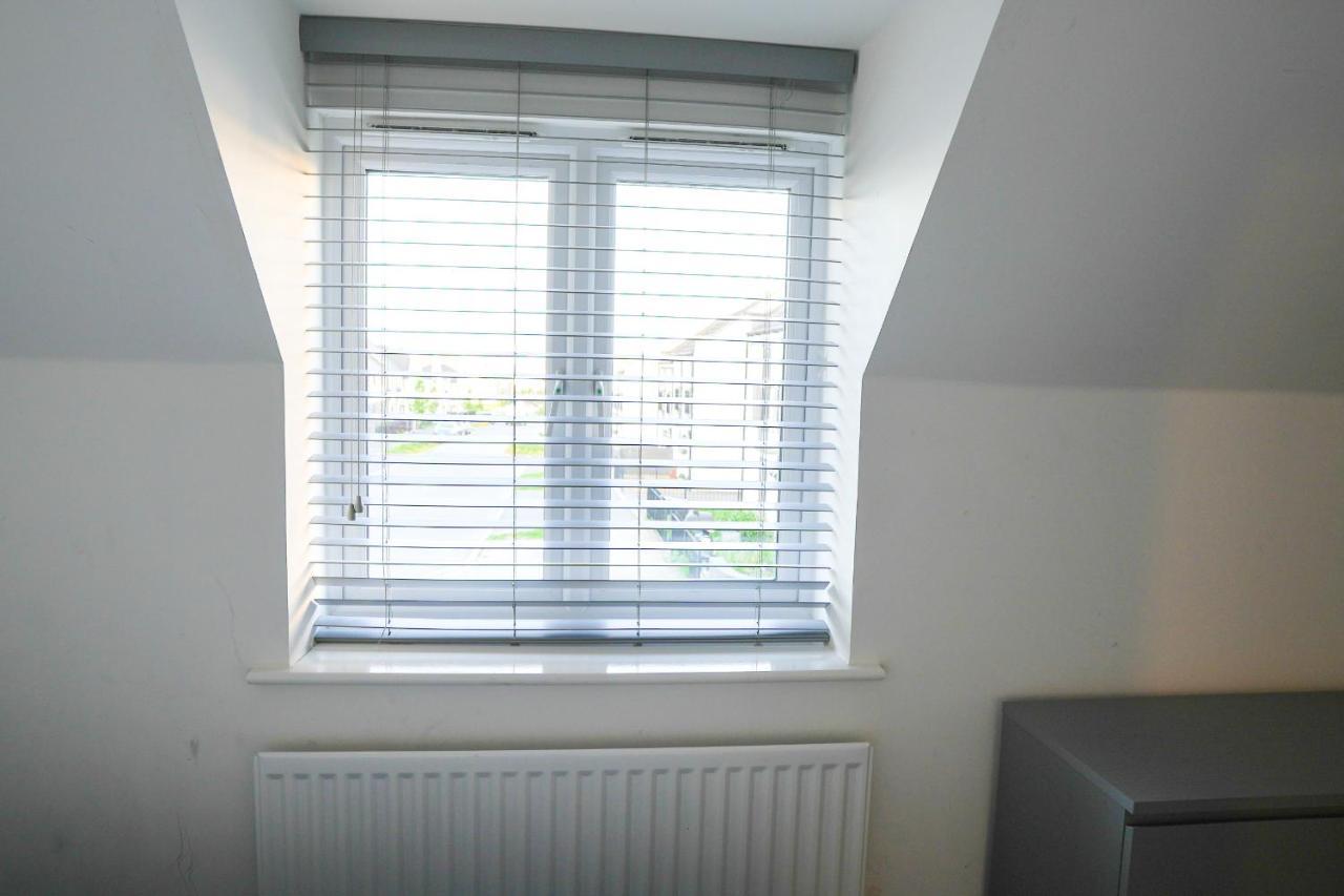 בריסטול Stunning Two-Bedroom Apartment At A3Ree, Free Parking, Near Cribbs Causeway Mall מראה חיצוני תמונה