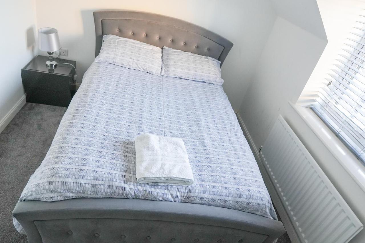 בריסטול Stunning Two-Bedroom Apartment At A3Ree, Free Parking, Near Cribbs Causeway Mall מראה חיצוני תמונה