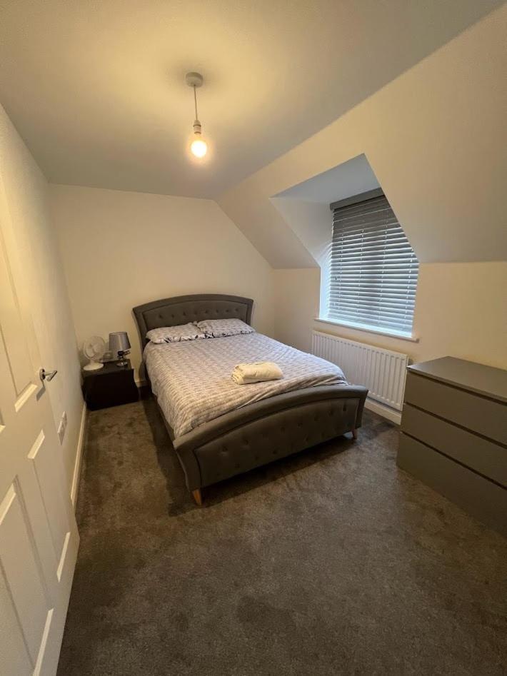 בריסטול Stunning Two-Bedroom Apartment At A3Ree, Free Parking, Near Cribbs Causeway Mall חדר תמונה